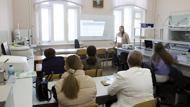 День учителя химии и биологии - 2026