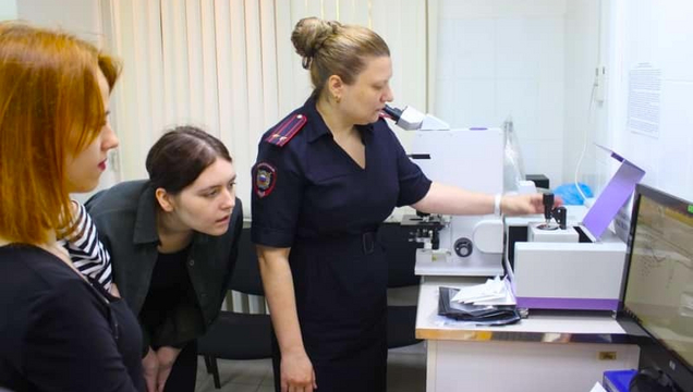 Студенты химики. Экспертно-криминалистический центр ГУ МВД