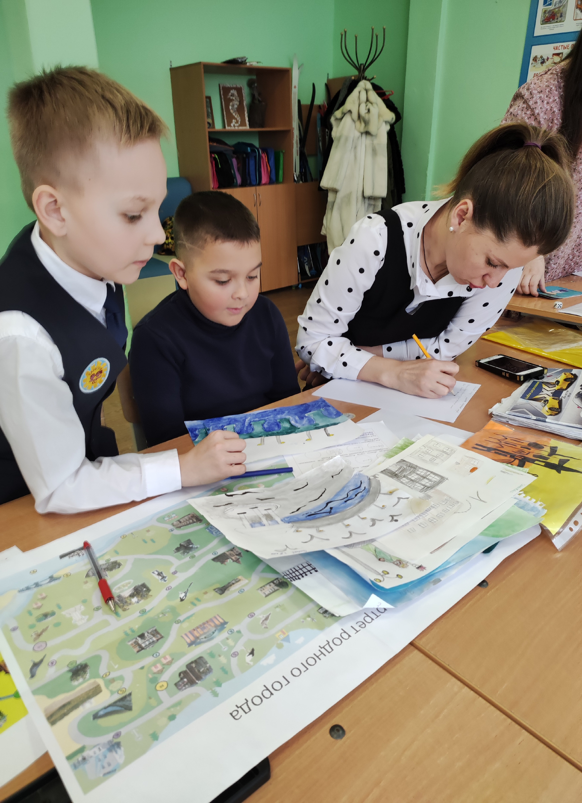 Ин. площадка в 60 школе